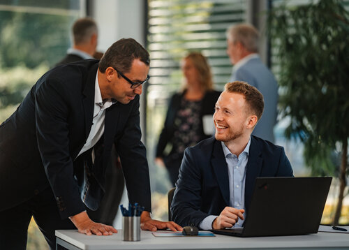 Stellenausschreibung - Werkstudent als Industrie- und Marktanalyst