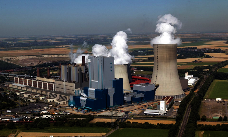 RWE Braunkohlekraftwerk Niederaußem